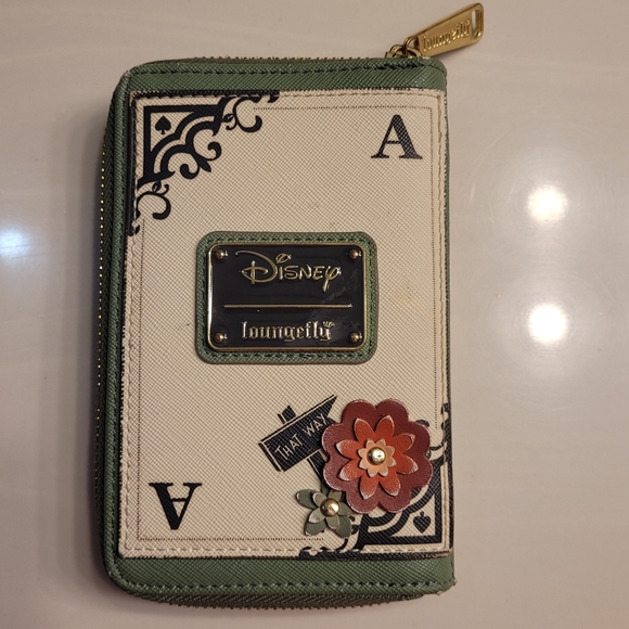 Alice in Wonderland Floral Playing Card Small Zip Wallet - LOUNGEFLY x DISNEY - Picture 11 of 16